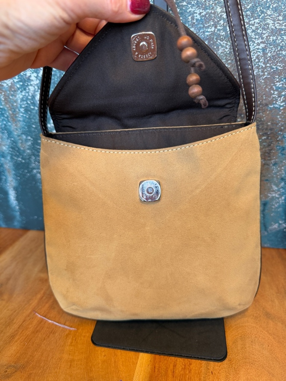 Liz Claiborne Boho Minimalist Faux Suede Crossbody Bag Tan/Brown - Picture 12 of 15